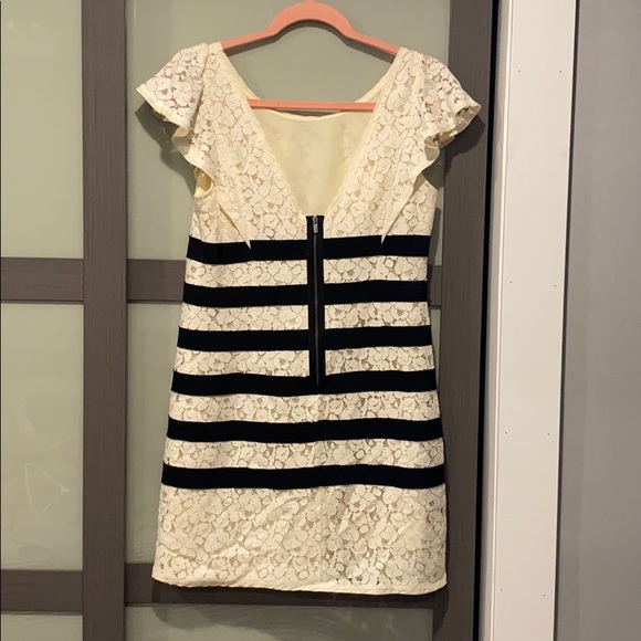 BCBG Renata Lace Dress - Picture 4 of 4